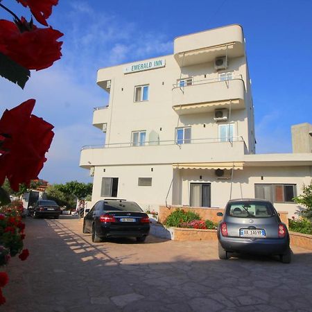 קסאמיל Emerald Inn מראה חיצוני תמונה