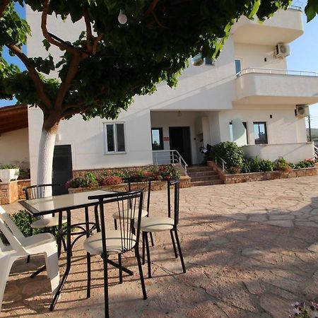 קסאמיל Emerald Inn מראה חיצוני תמונה