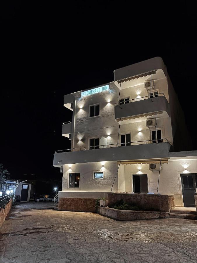 קסאמיל Emerald Inn מראה חיצוני תמונה