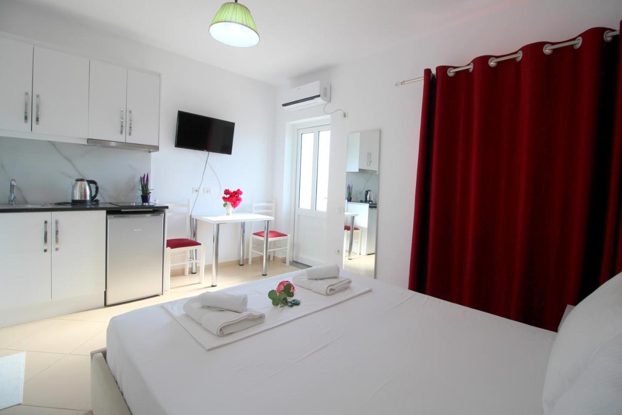 קסאמיל Emerald Inn מראה חיצוני תמונה