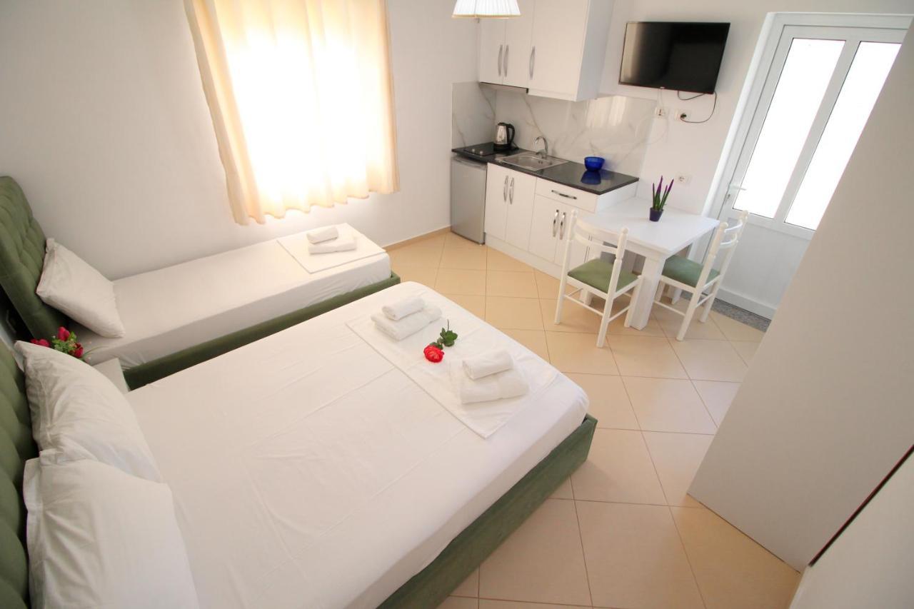 קסאמיל Emerald Inn מראה חיצוני תמונה