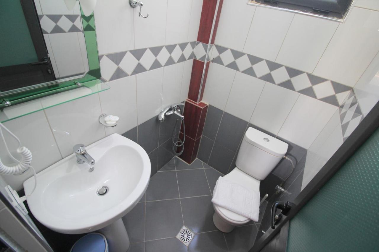 קסאמיל Emerald Inn מראה חיצוני תמונה