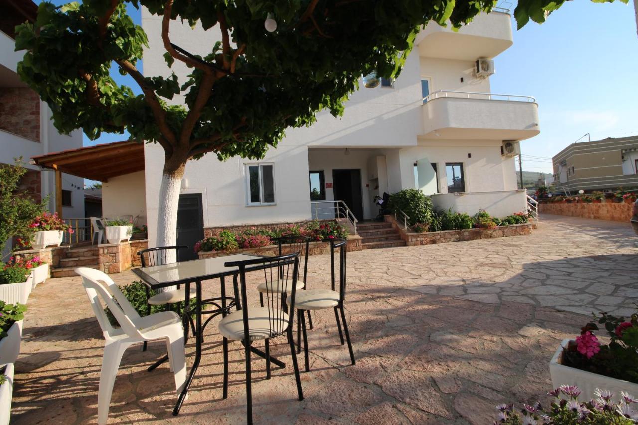 קסאמיל Emerald Inn מראה חיצוני תמונה