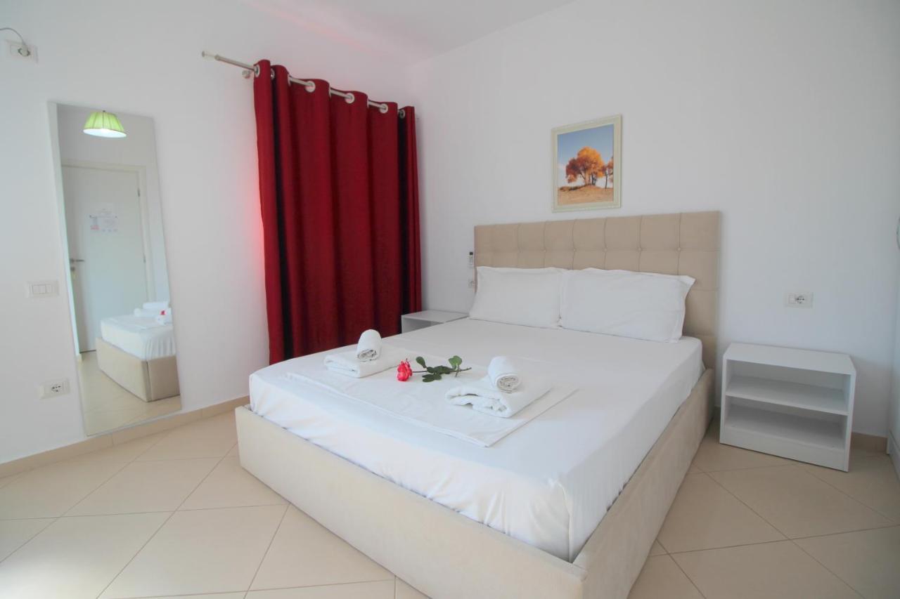 קסאמיל Emerald Inn מראה חיצוני תמונה