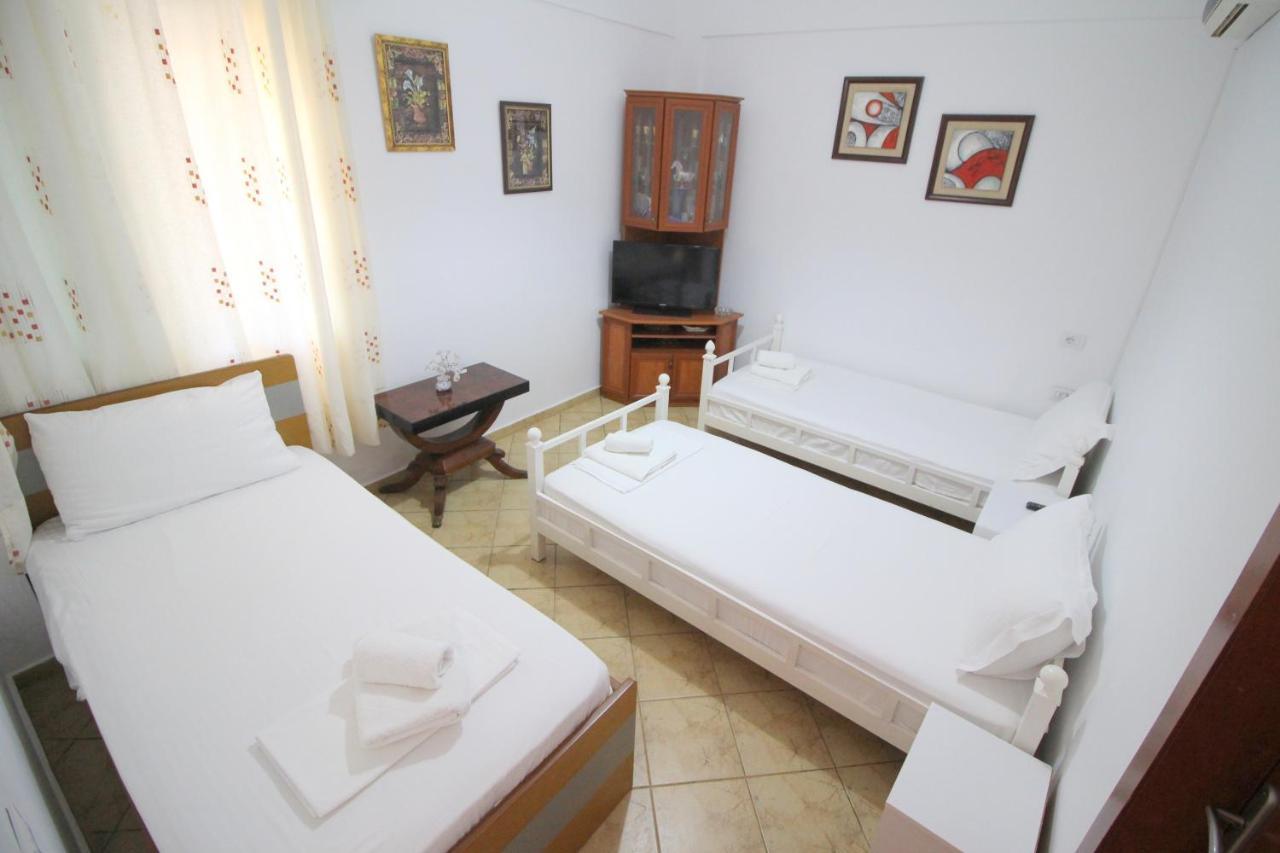 קסאמיל Emerald Inn מראה חיצוני תמונה