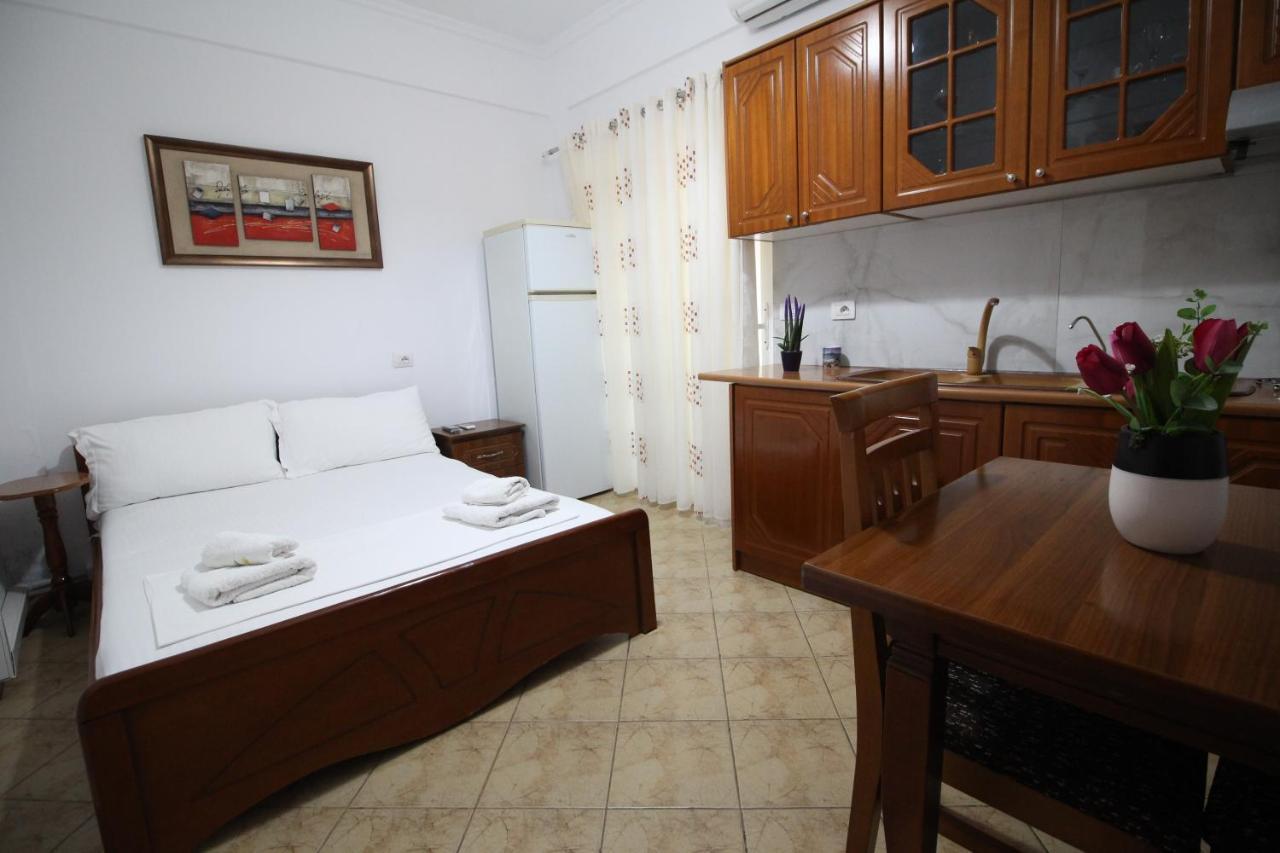 קסאמיל Emerald Inn מראה חיצוני תמונה